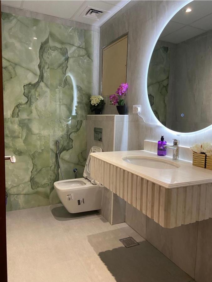 Usmans 1 Bedroom 4 Beds Jbr Huge Sea View 120 Sqm 2 Balconies 迪拜 外观 照片